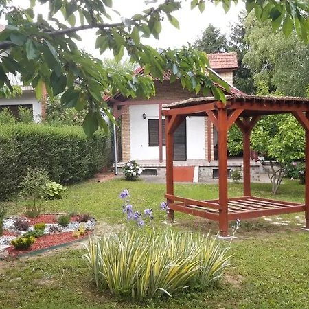Holiday home Iriski San