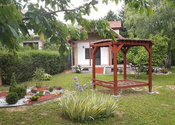 Holiday home Iriski San