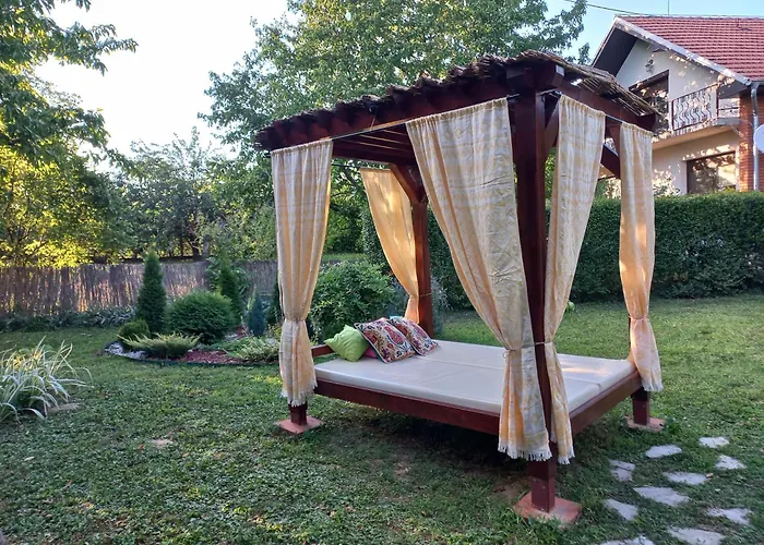 Holiday home Iriski San